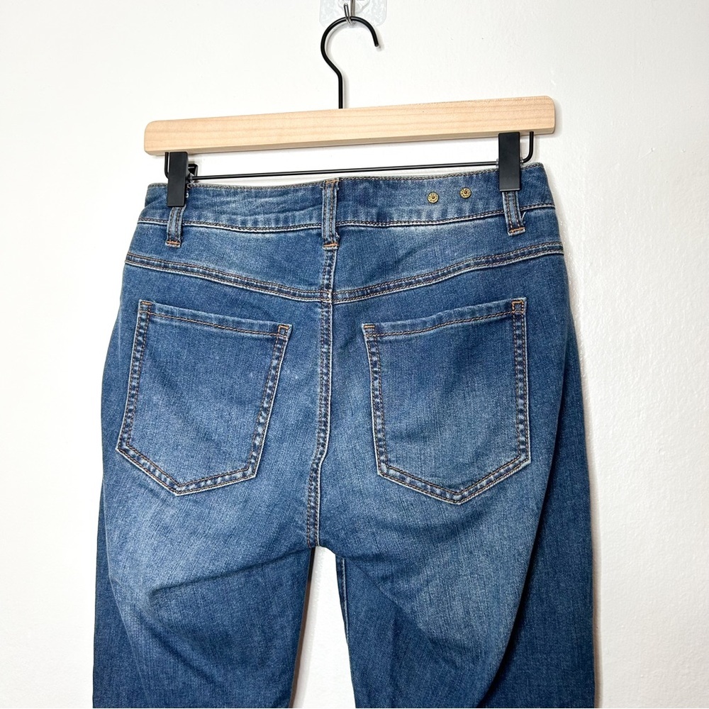 CAbi Women's Curvy Skinny Jeans - Picture 6 of 9